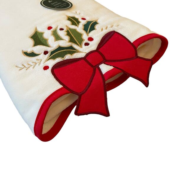 Wellesley Manor Christmas Decorative Bath Towel Embroidered Holly Red Bow New - Picture 5 of 16